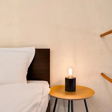 Апартамент Cozy Nest Charming Loft In The Heart Of
