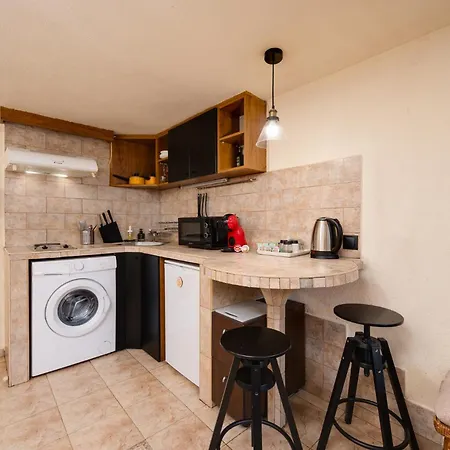 Апартамент Cozy Nest Charming Loft In The Heart Of *